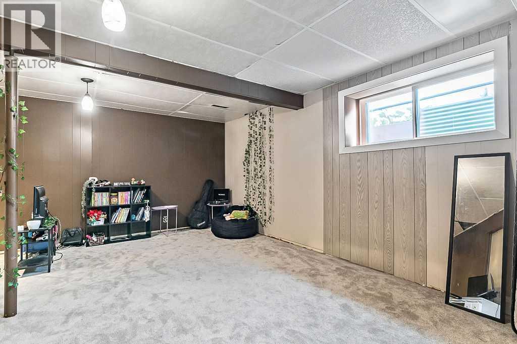 Photo 25 of 127 Thorson Crescent, Okotoks AB