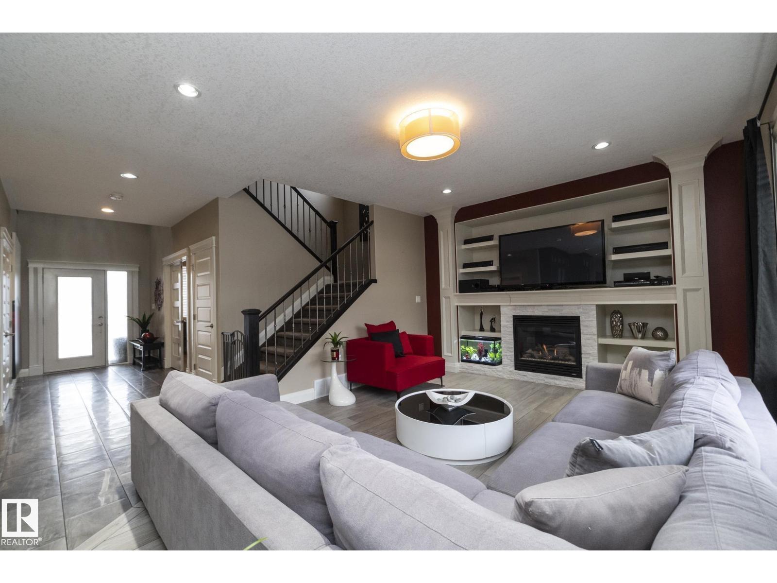 Photo 3 of 2252 Cameron Ravine Co Nw, Edmonton AB