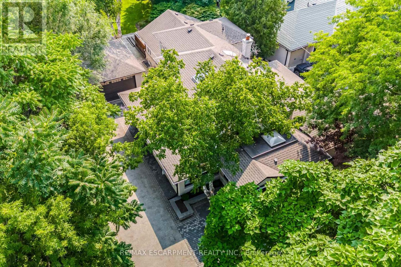 Photo 35 of 2126 Grange Drive, Mississauga ON