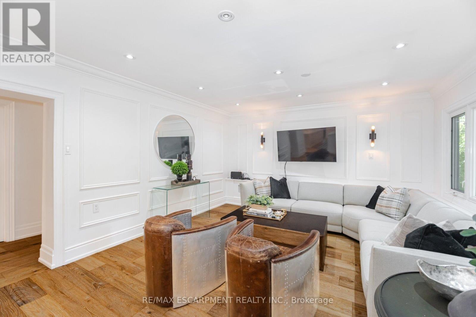 Photo 25 of 2126 Grange Drive, Mississauga ON