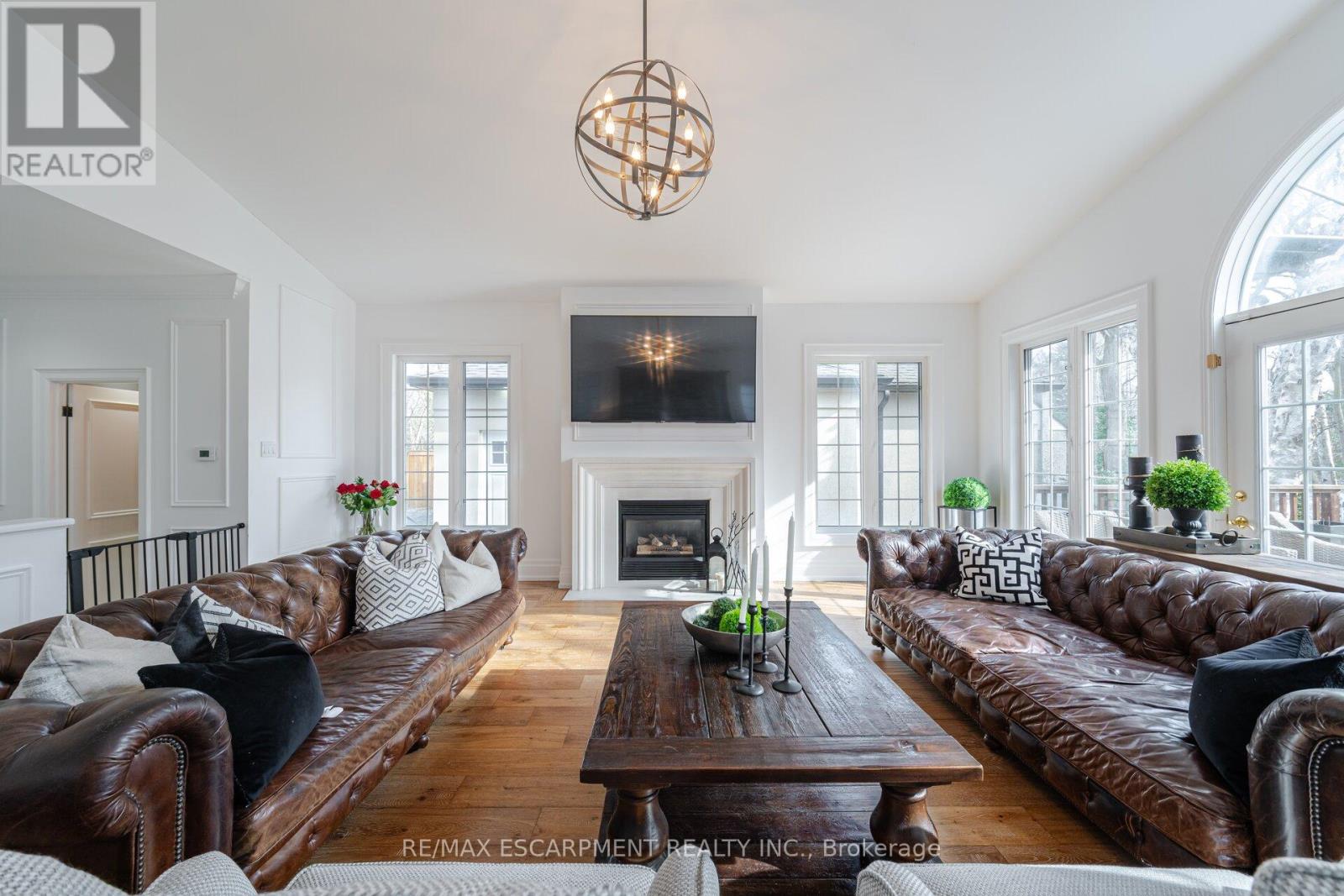 Photo 7 of 2126 Grange Drive, Mississauga ON