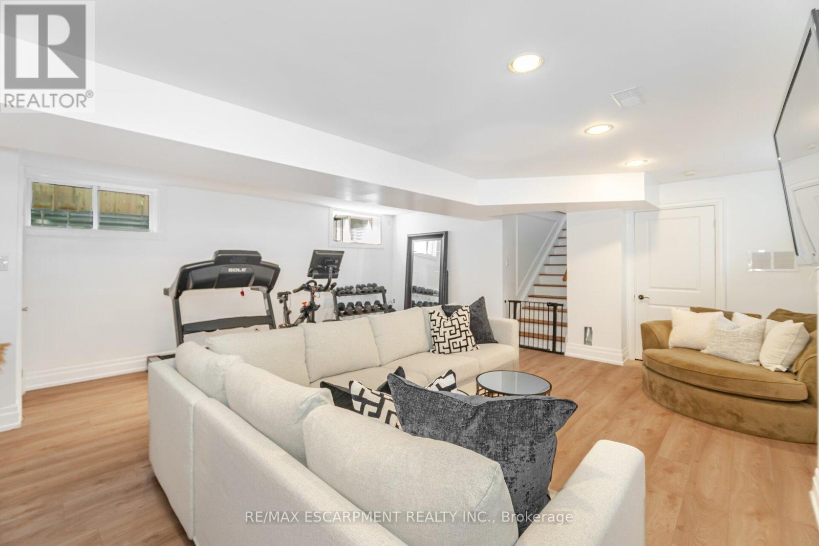 Photo 34 of 2126 Grange Drive, Mississauga ON