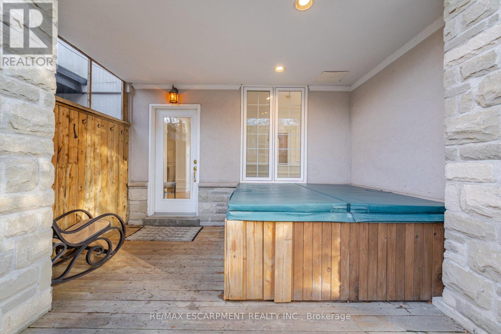 Photo 17 of 2126 Grange Drive, Mississauga ON