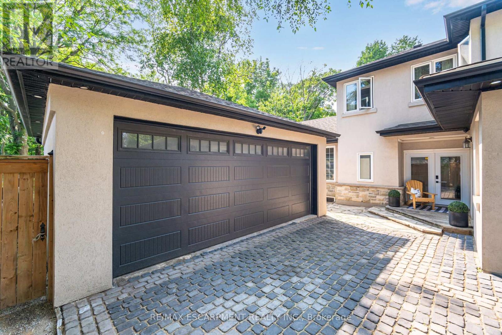 Photo 39 of 2126 Grange Drive, Mississauga ON