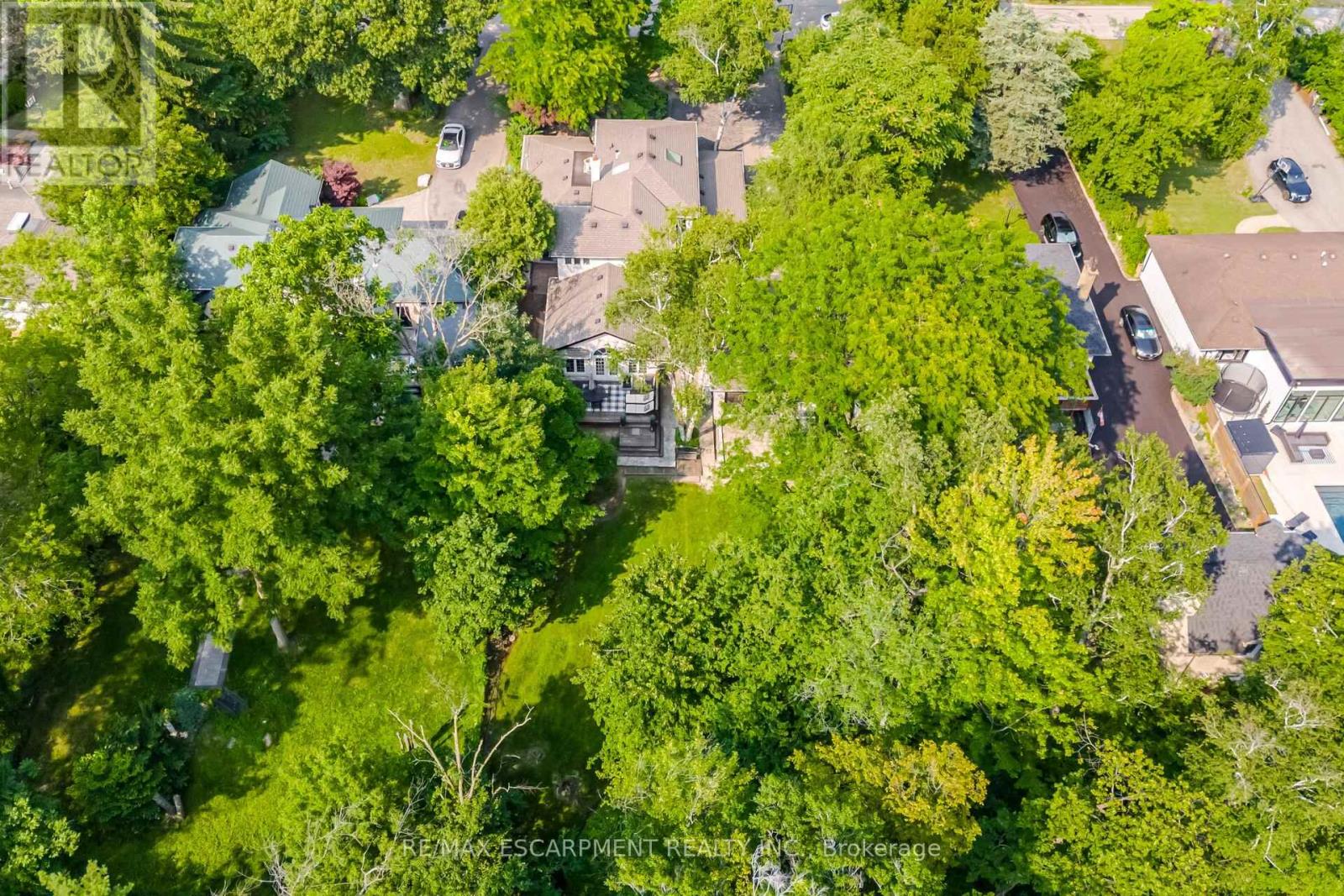Photo 8 of 2126 Grange Drive, Mississauga ON