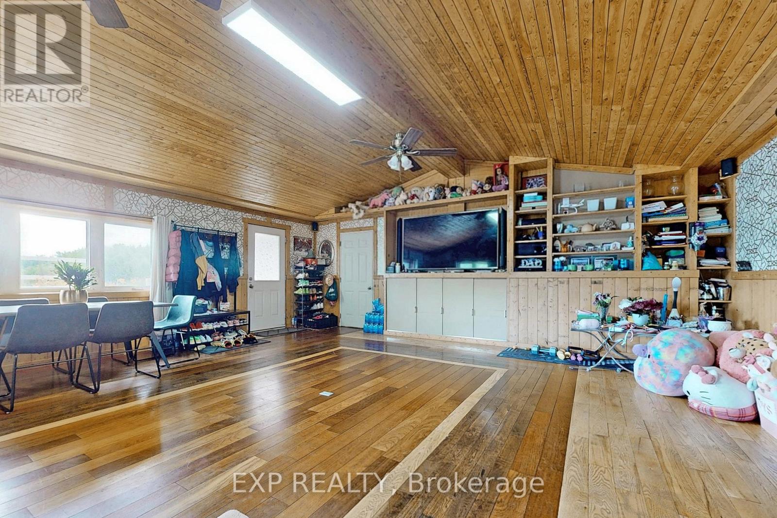 Photo 10 of 11433 Highway 9, Caledon ON