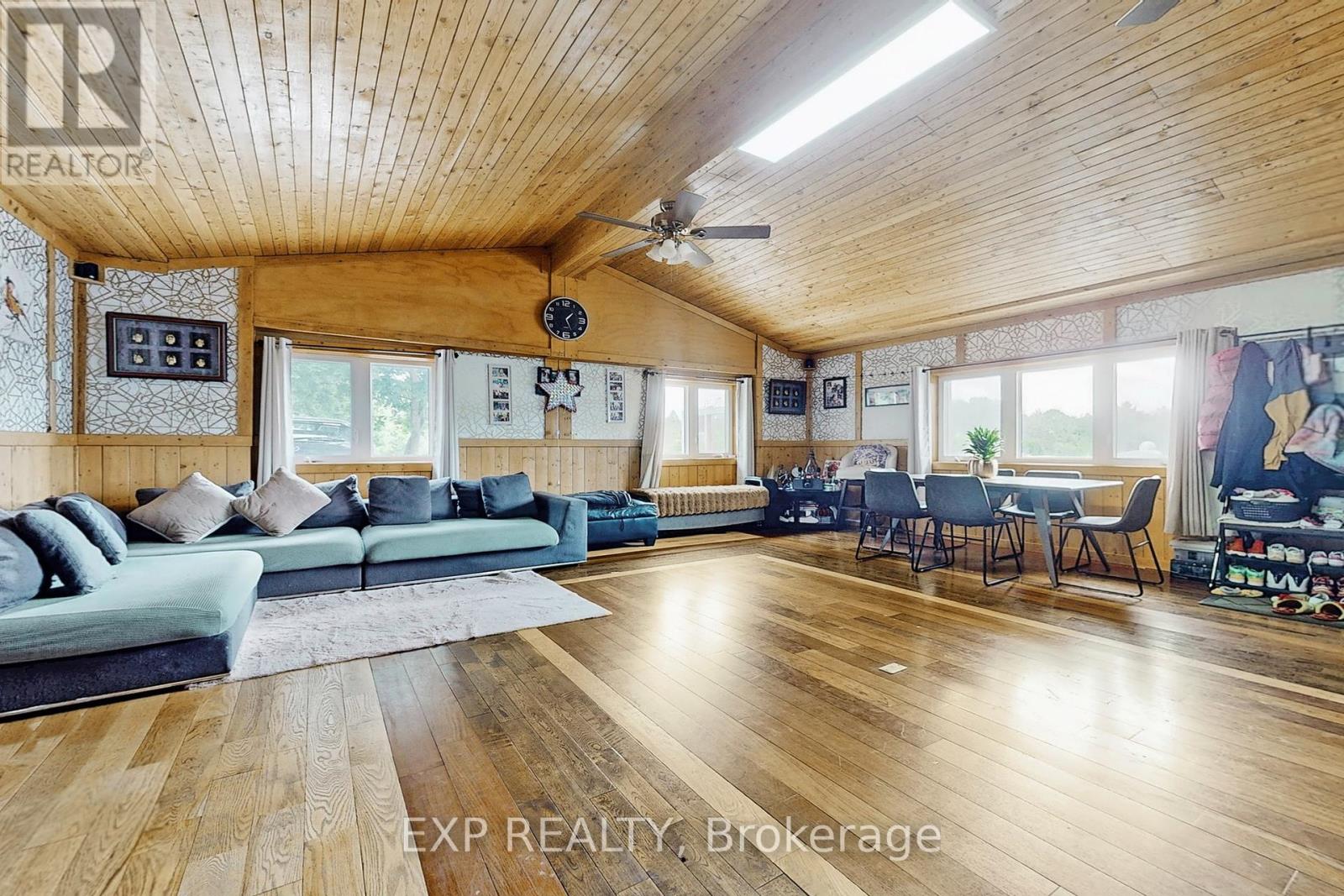 Photo 18 of 11433 Highway 9, Caledon ON
