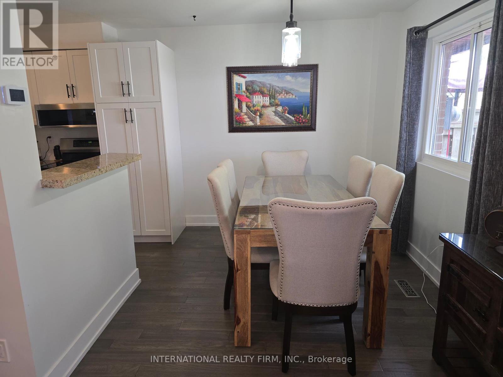 Photo 13 of 32 600 Silver Creek Boulevard, Mississauga ON