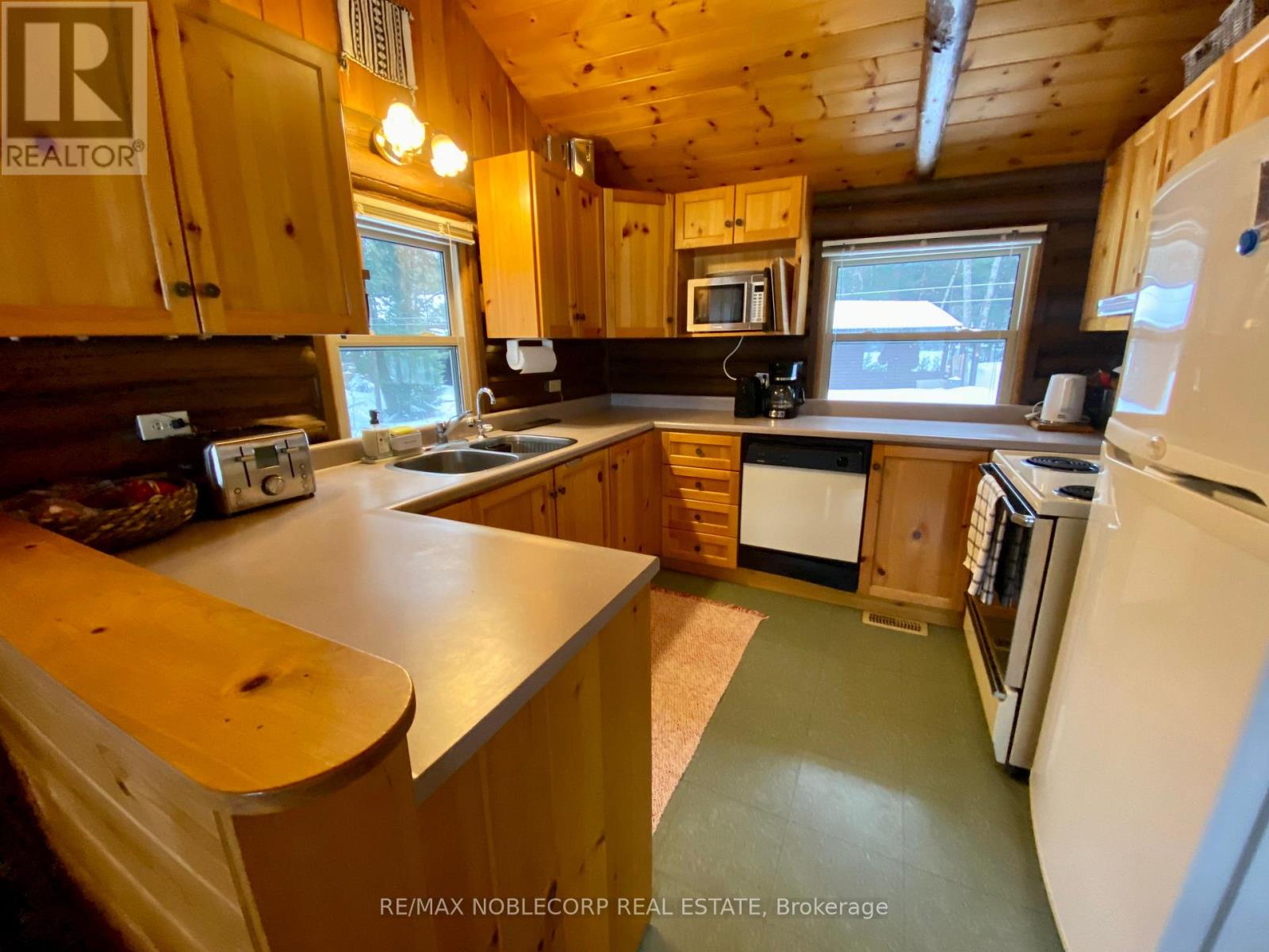 Photo 19 of 1012 1008 Coulson Lane, Highlands East ON