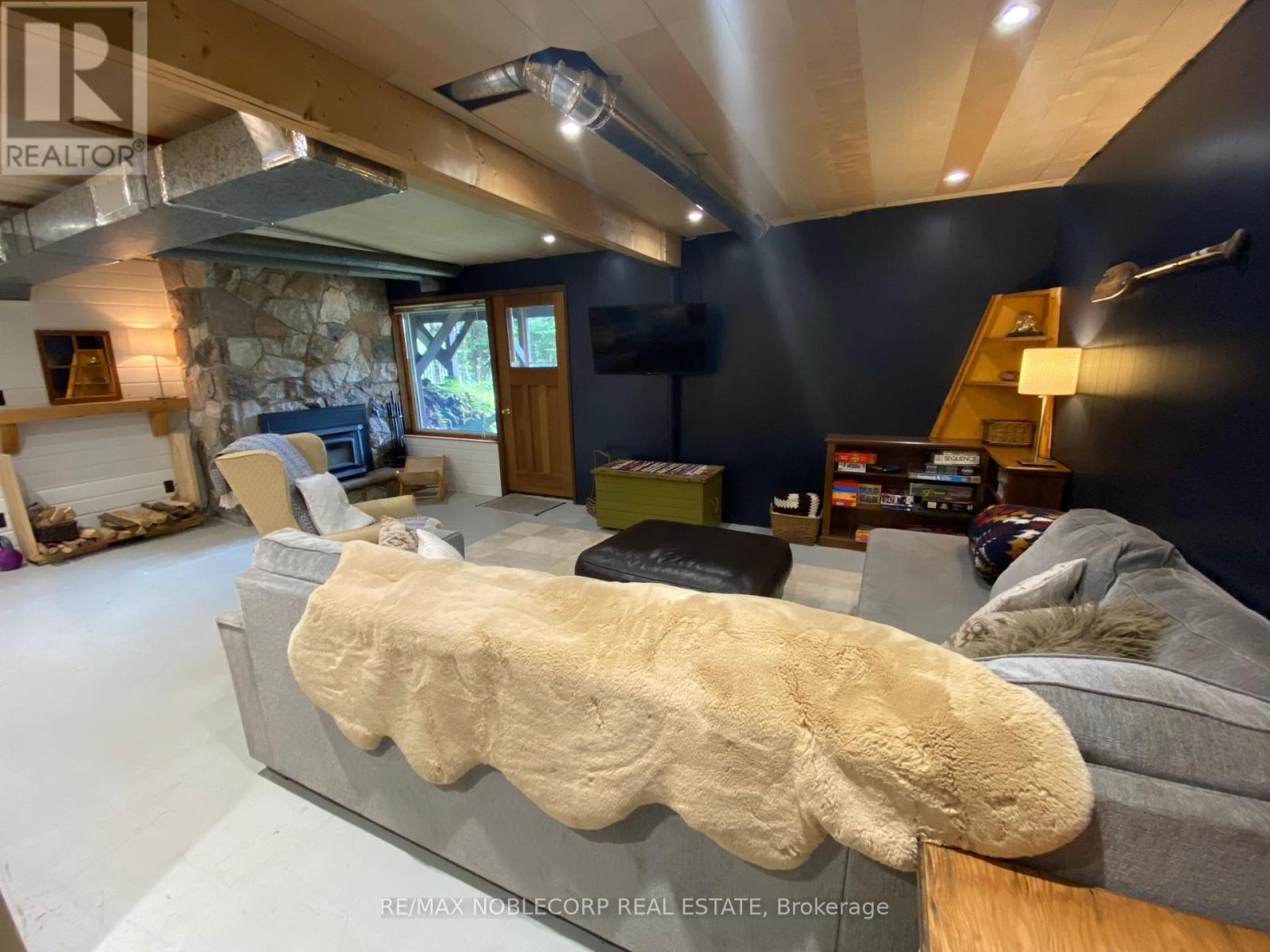 Photo 34 of 1012 1008 Coulson Lane, Highlands East ON