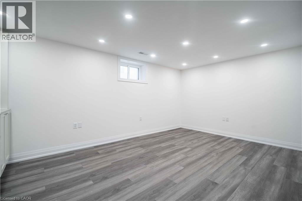 Photo 13 of 356 East 17th Street Unit Lower, Hamilton ON