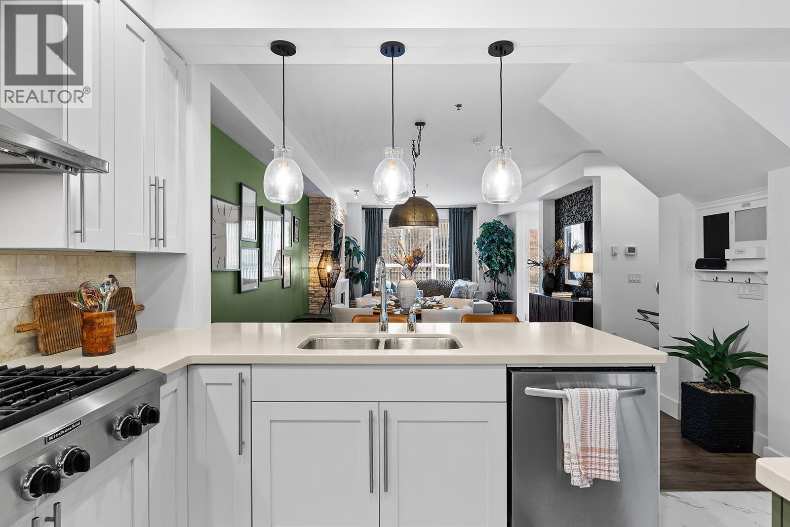  1123 Sunset Drive, Kelowna