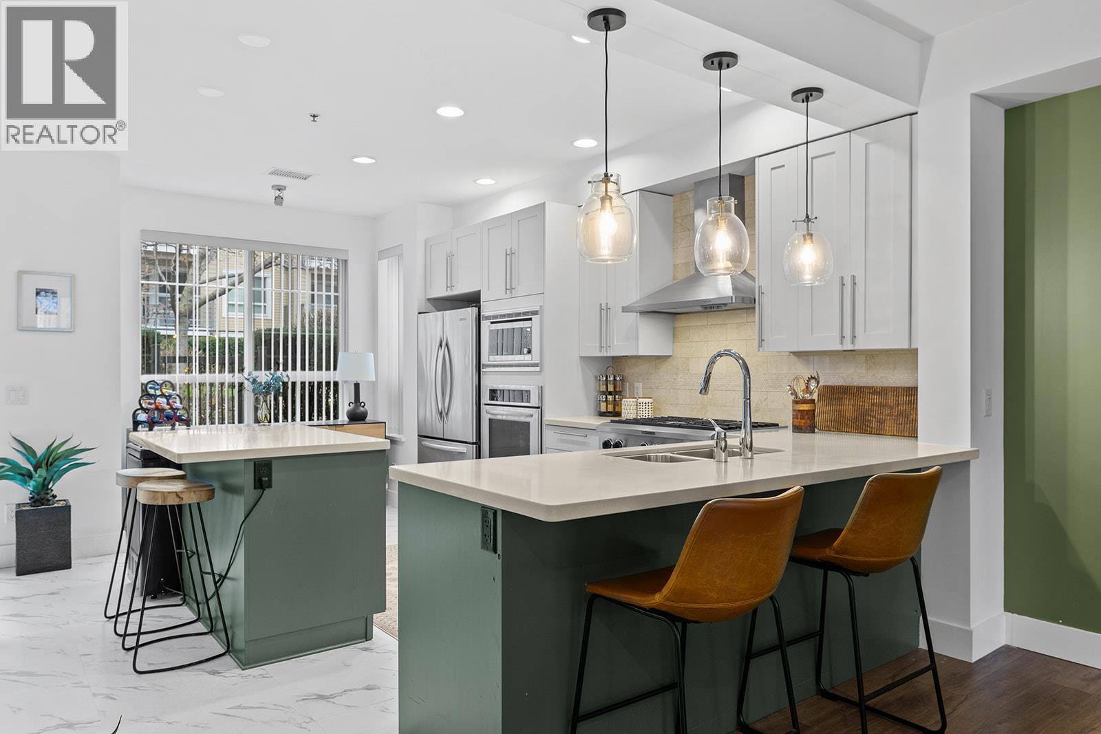  1123 Sunset Drive, Kelowna