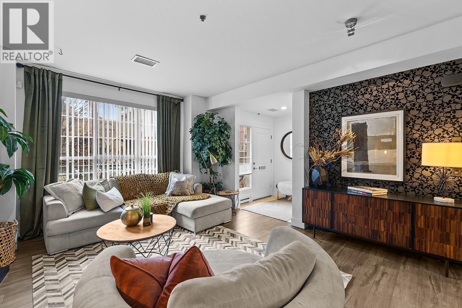  1123 Sunset Drive, Kelowna
