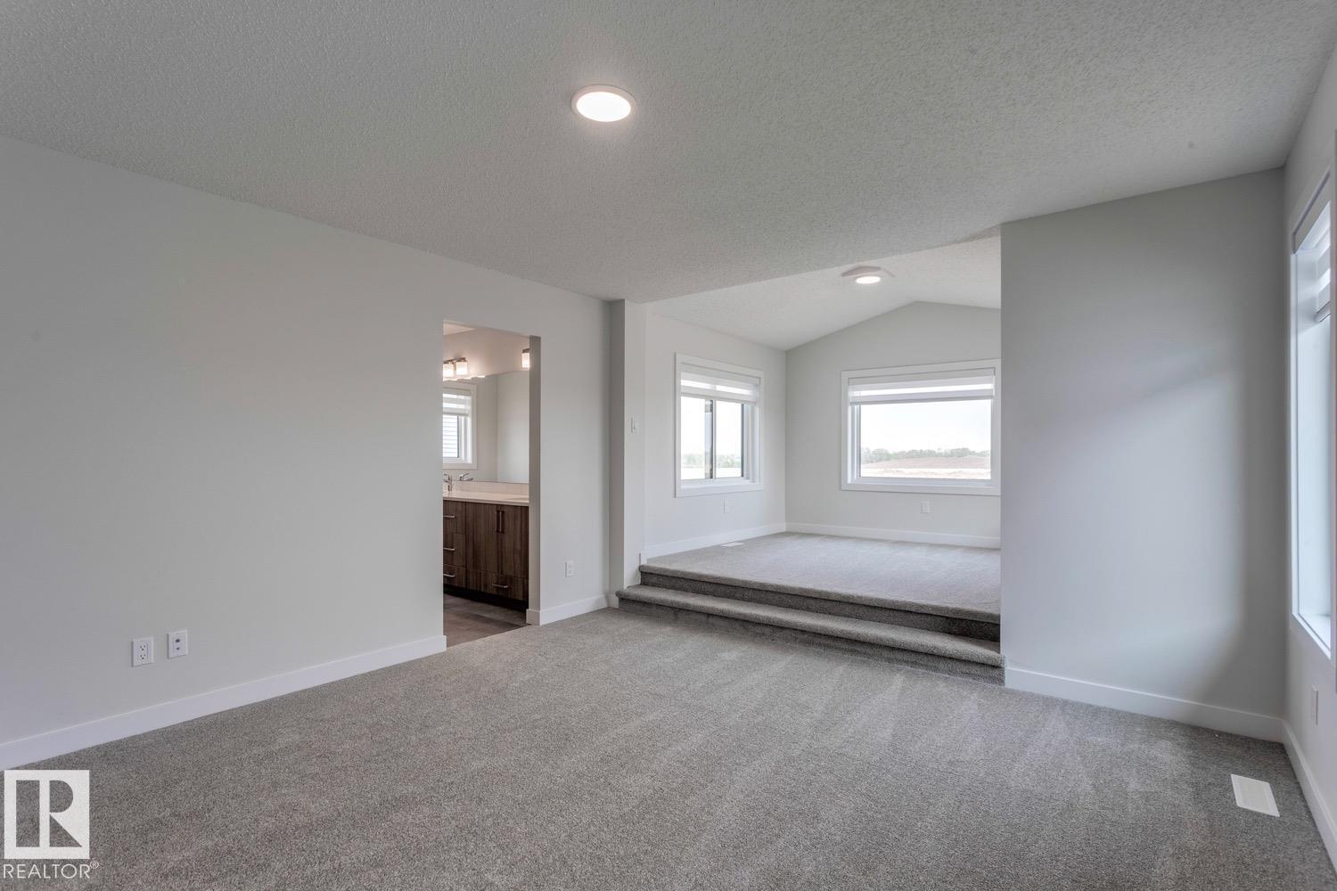 Photo 40 of 19011 20 Av Nw, Edmonton AB
