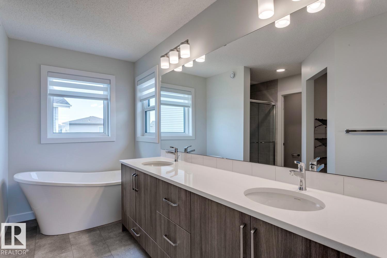 Photo 36 of 19011 20 Av Nw, Edmonton AB