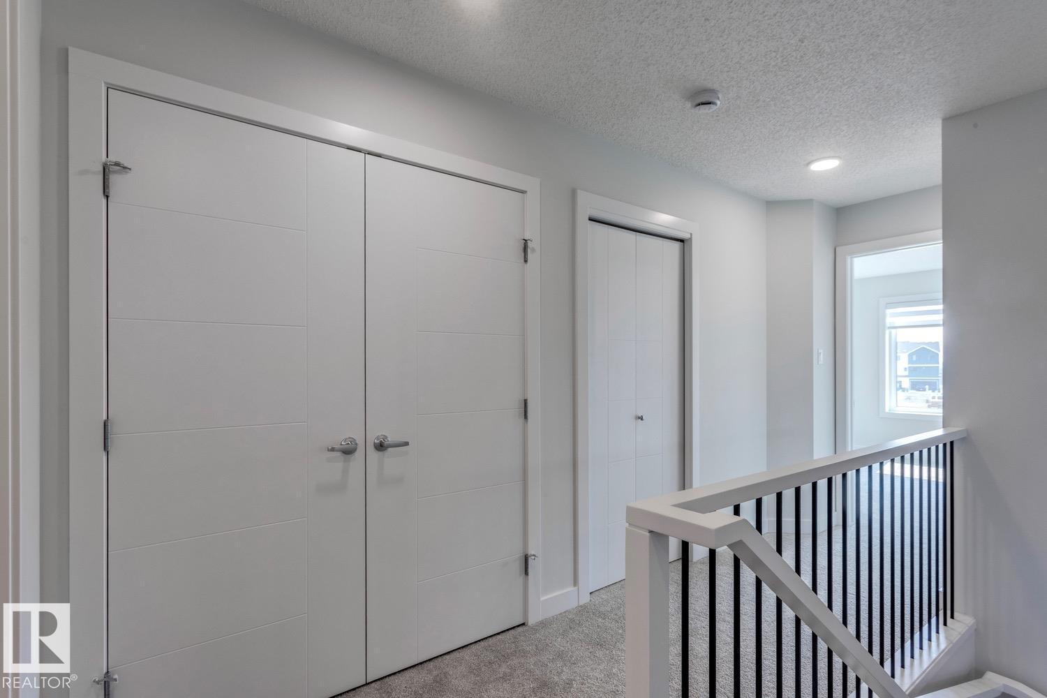 Photo 33 of 19011 20 Av Nw, Edmonton AB