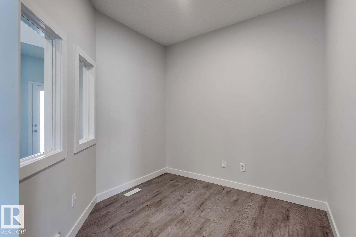 Photo 37 of 19011 20 Av Nw, Edmonton AB