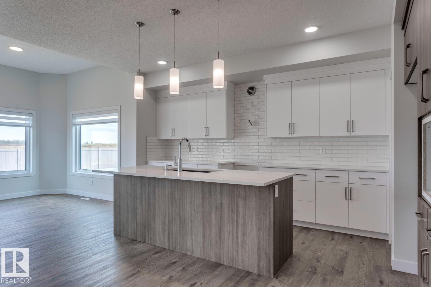 Photo 19 of 19011 20 Av Nw, Edmonton AB