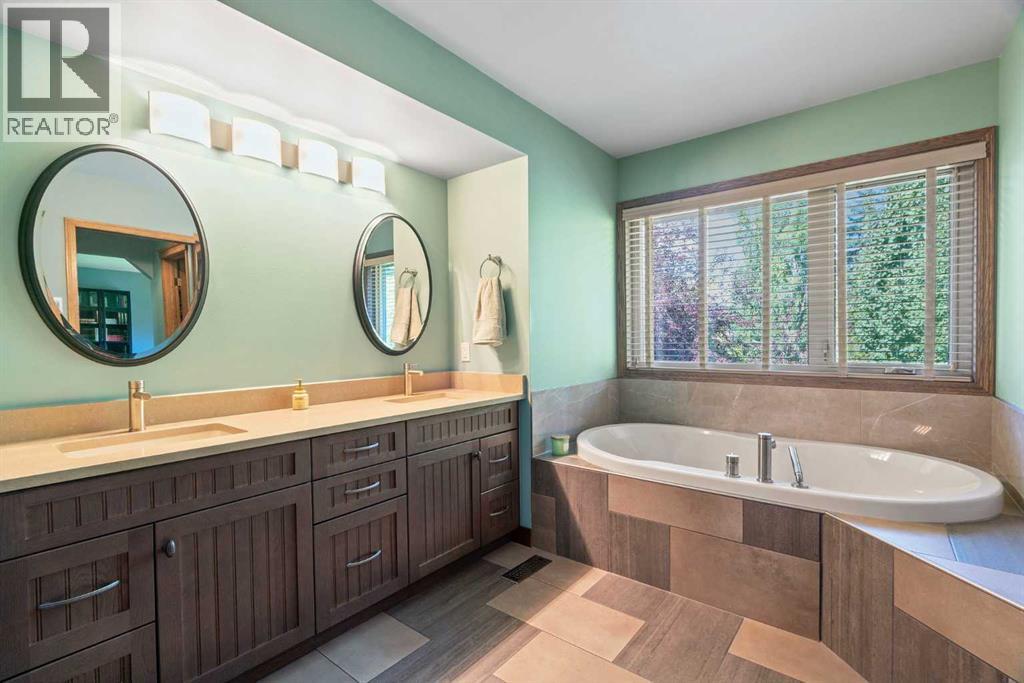 Photo 19 of 2115 Douglasbank Crescent Se, Calgary AB