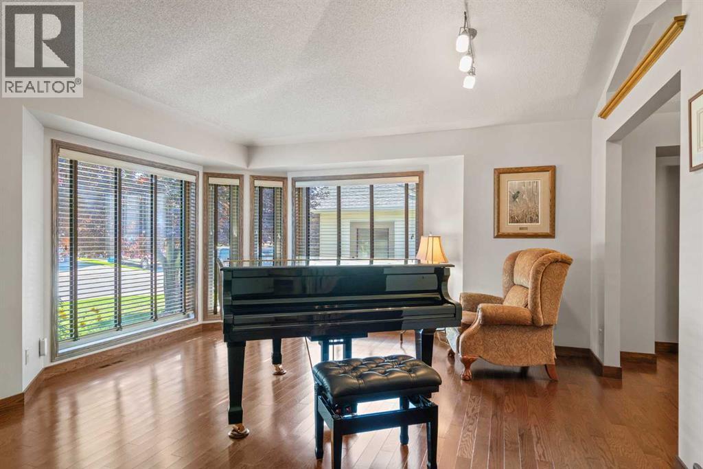 Photo 29 of 2115 Douglasbank Crescent Se, Calgary AB