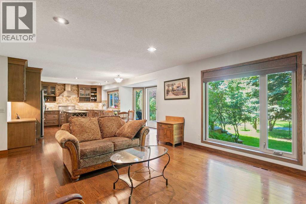 Photo 22 of 2115 Douglasbank Crescent Se, Calgary AB