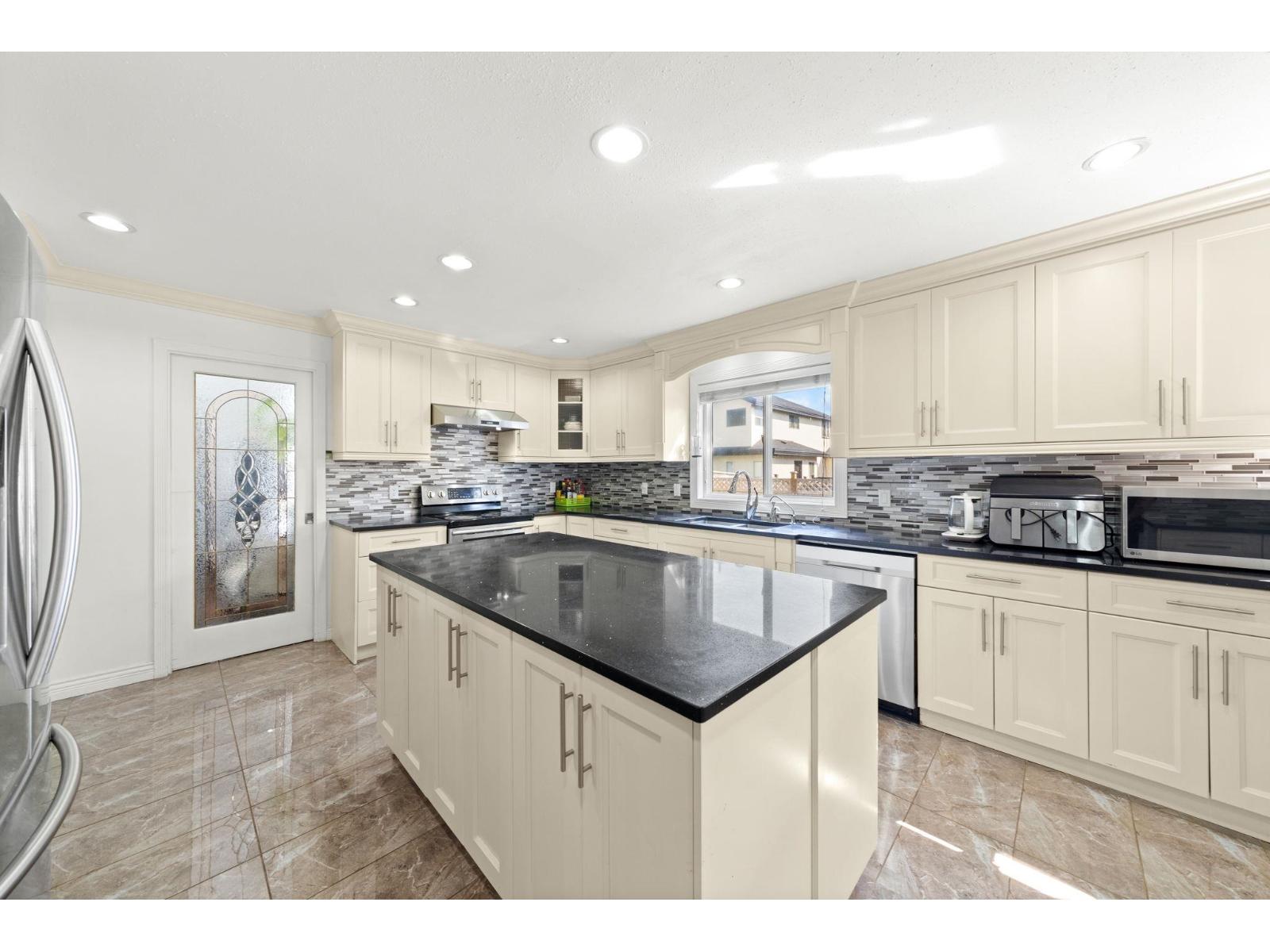 Photo 16 of 13356 59 Avenue, Surrey BC