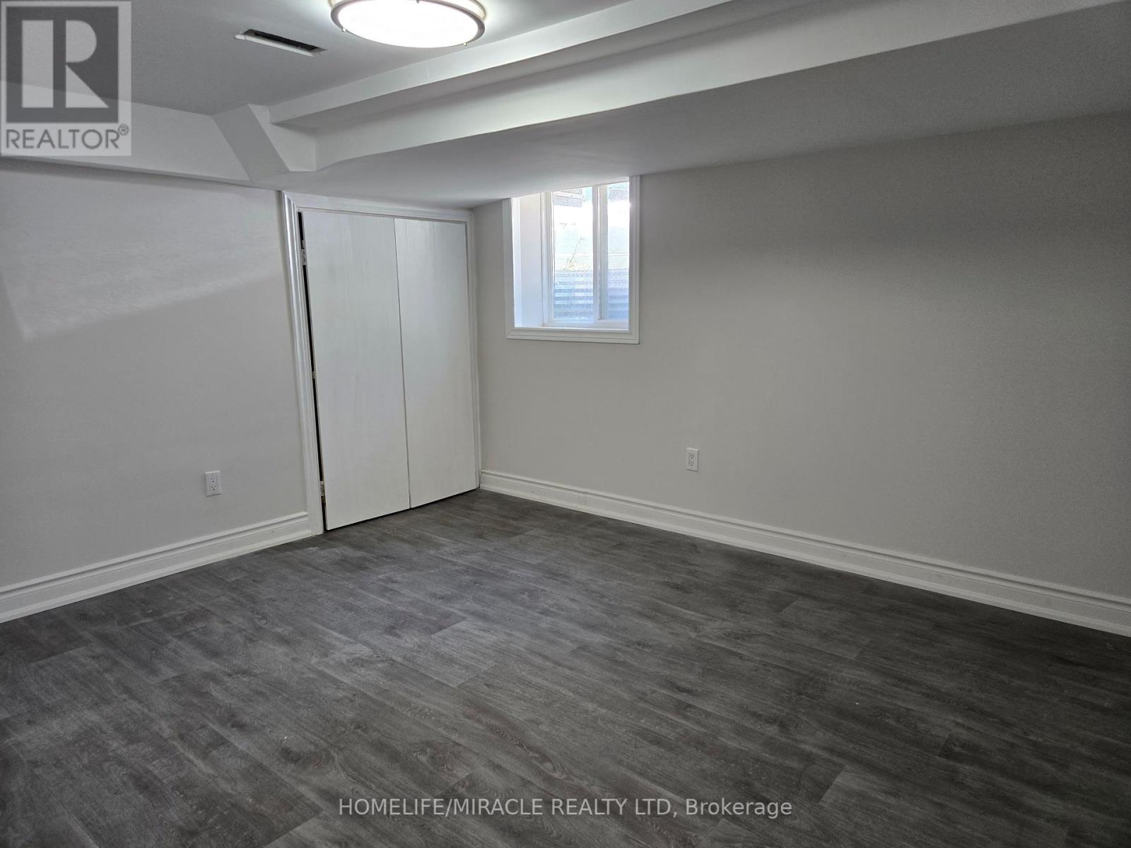 Photo 12 of Bsmt 1281 King Street E, Oshawa ON