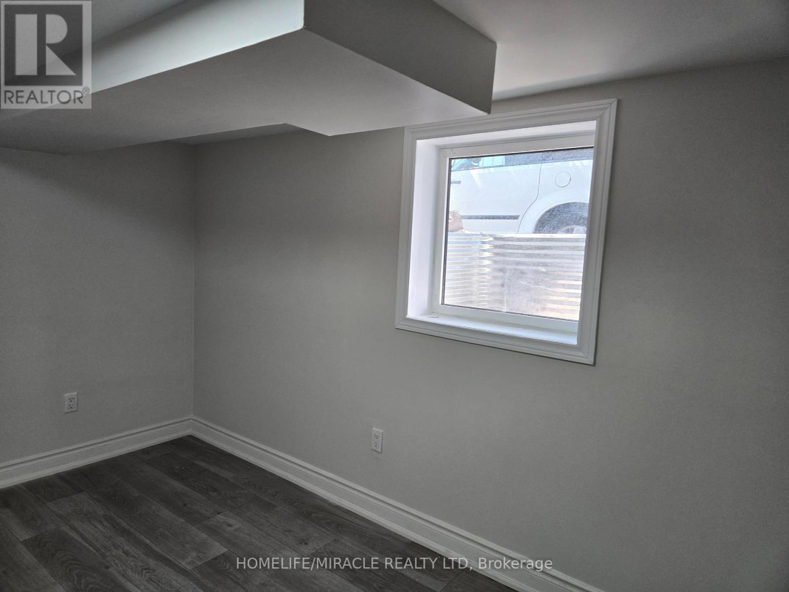 Photo 11 of Bsmt 1281 King Street E, Oshawa ON