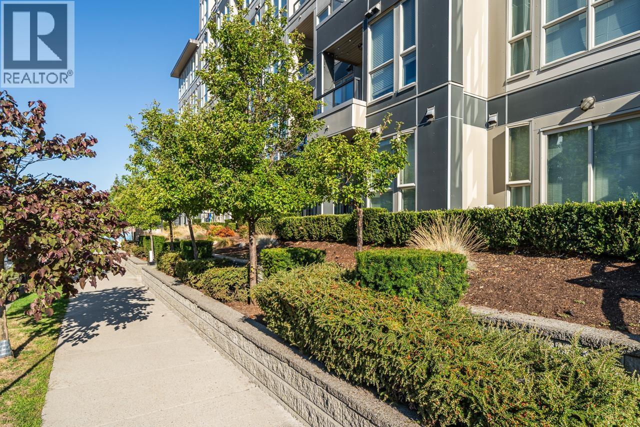 Photo 3 of 686 4133 Stolberg Street, Richmond BC