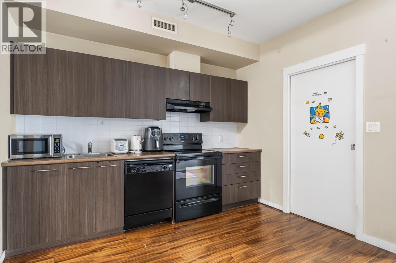 Photo 5 of 686 4133 Stolberg Street, Richmond BC