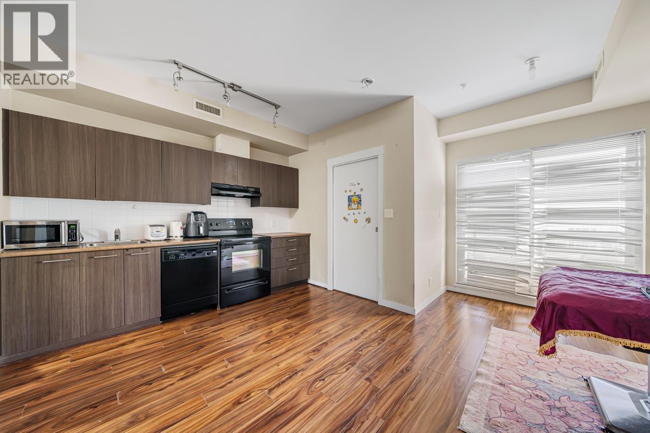 Photo 7 of 686 4133 Stolberg Street, Richmond BC