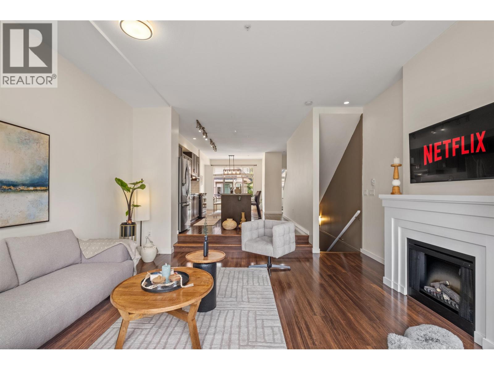 Photo 17 of 713 Premier Street, North Vancouver BC