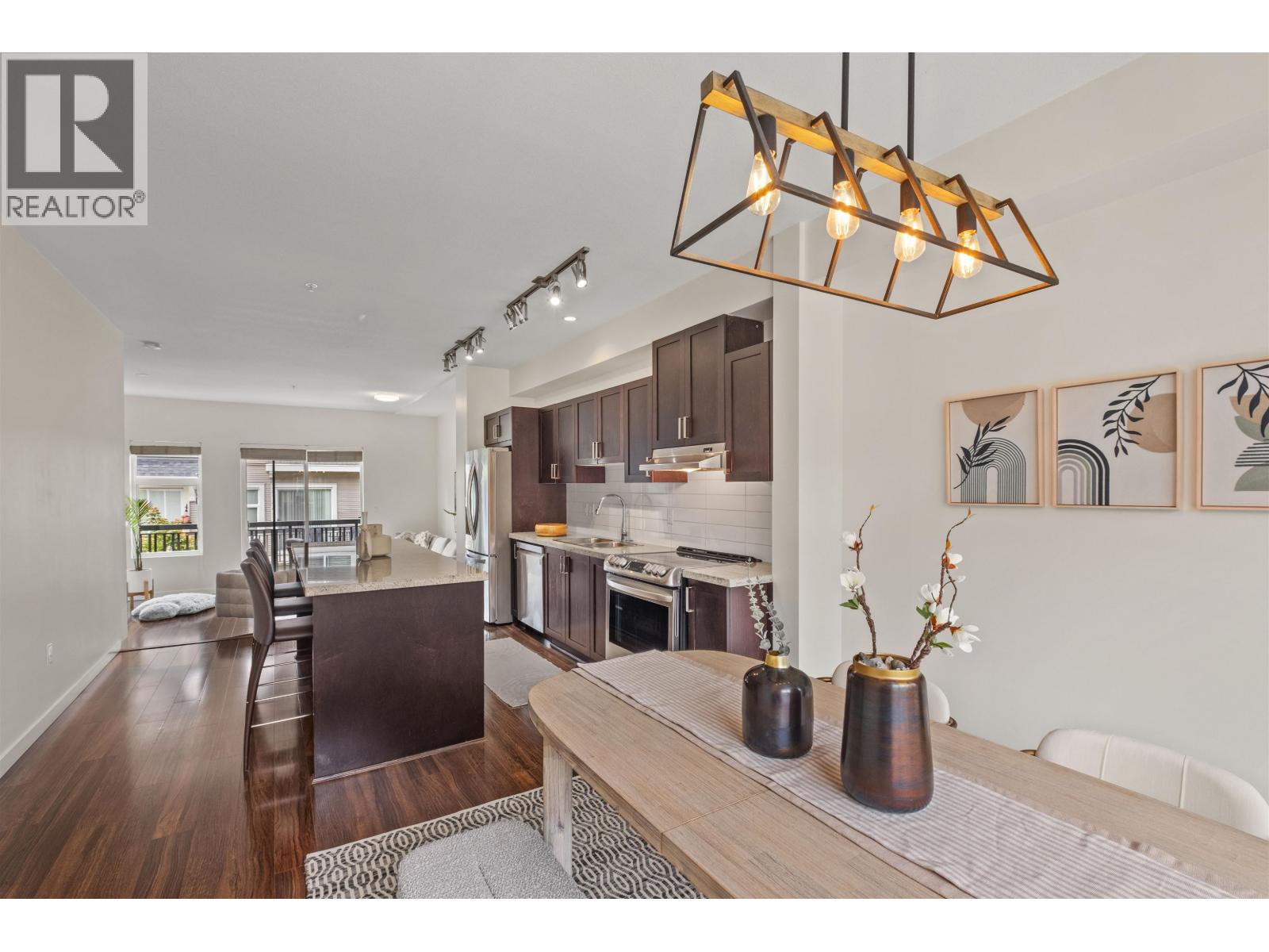 Photo 6 of 713 Premier Street, North Vancouver BC