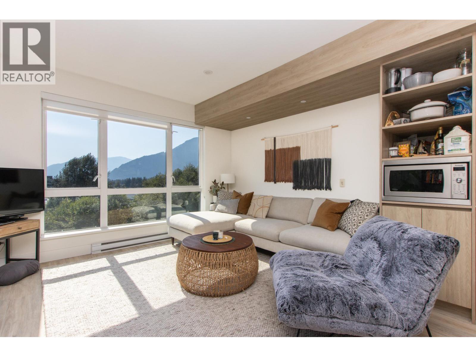 Photo 5 of 617 38362 Buckley Avenue, Squamish BC