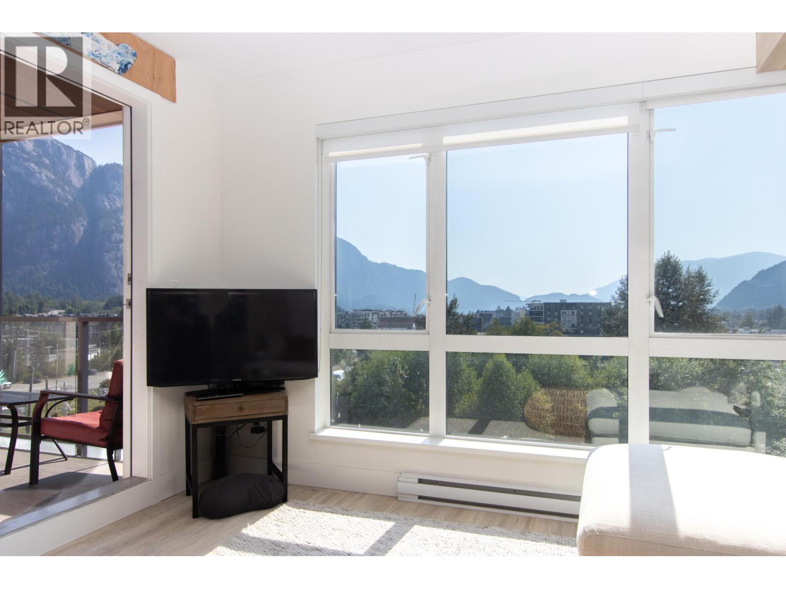 Photo 4 of 617 38362 Buckley Avenue, Squamish BC