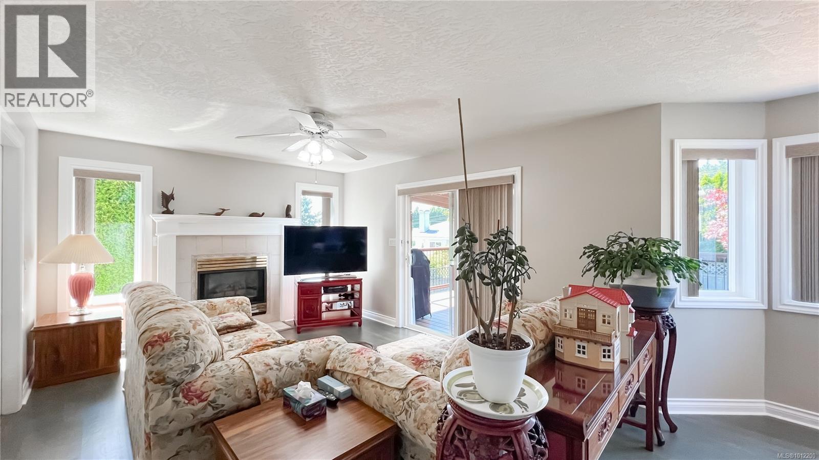 Photo 46 of 1016 Adeline Pl, Saanich BC
