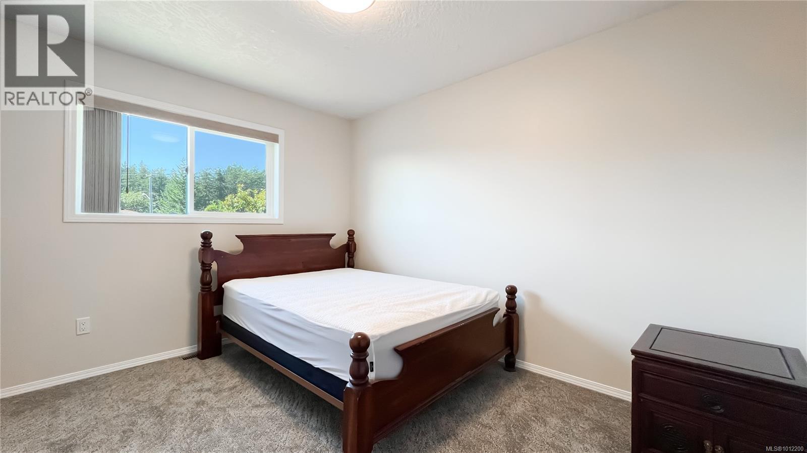 Photo 14 of 1016 Adeline Pl, Saanich BC