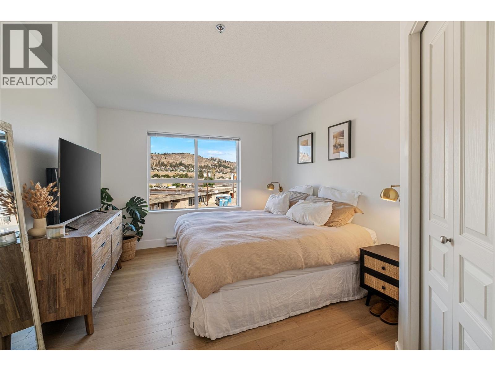 Photo 30 of 1093 Sunset Drive Unit 307, Kelowna BC