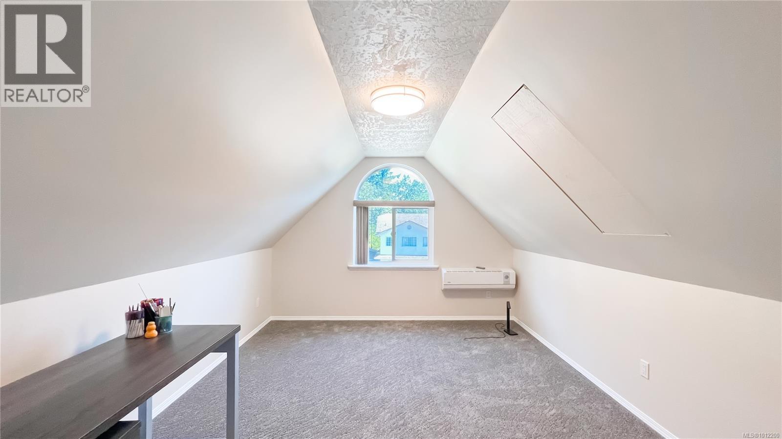 Photo 42 of 1016 Adeline Pl, Saanich BC