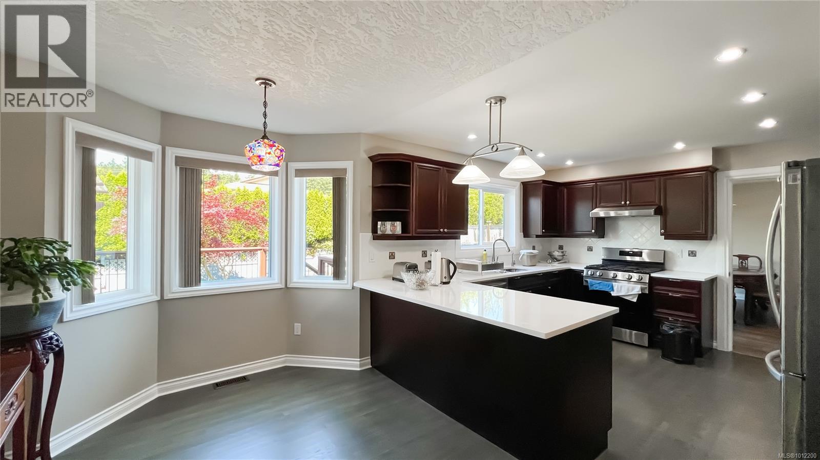 Photo 26 of 1016 Adeline Pl, Saanich BC