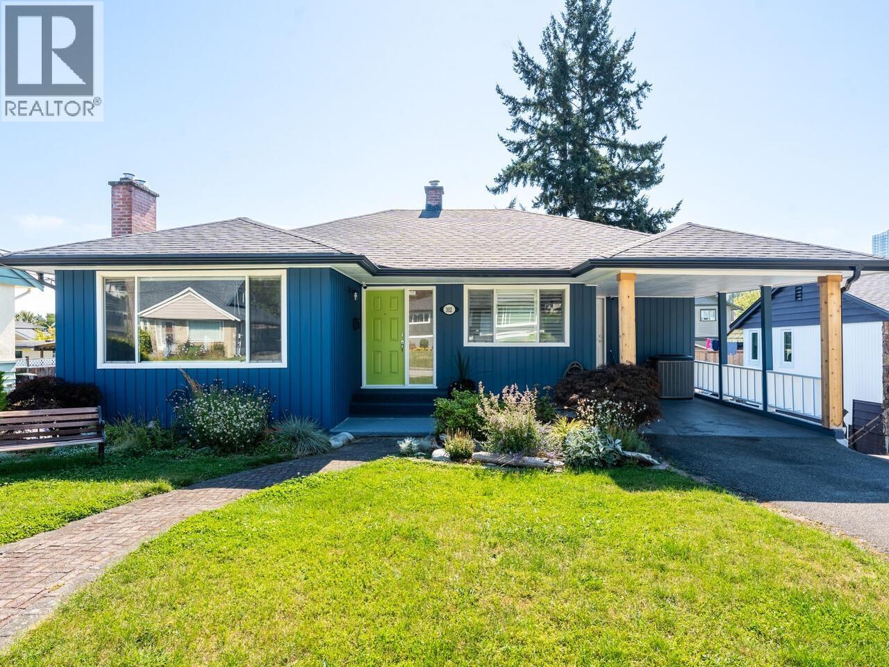 Photo 1 of 302 Blackman Street, New Westminster BC