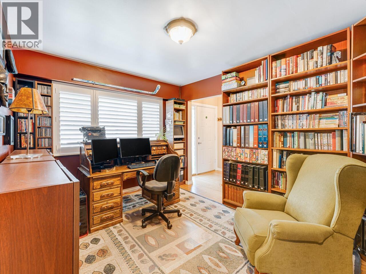 Photo 15 of 302 Blackman Street, New Westminster BC