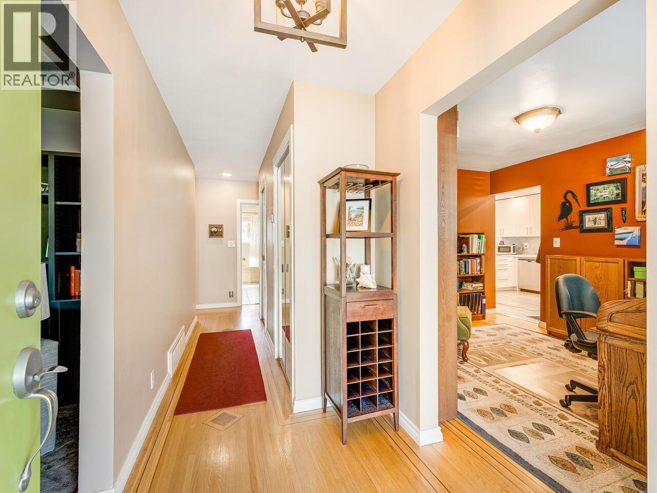 Photo 16 of 302 Blackman Street, New Westminster BC
