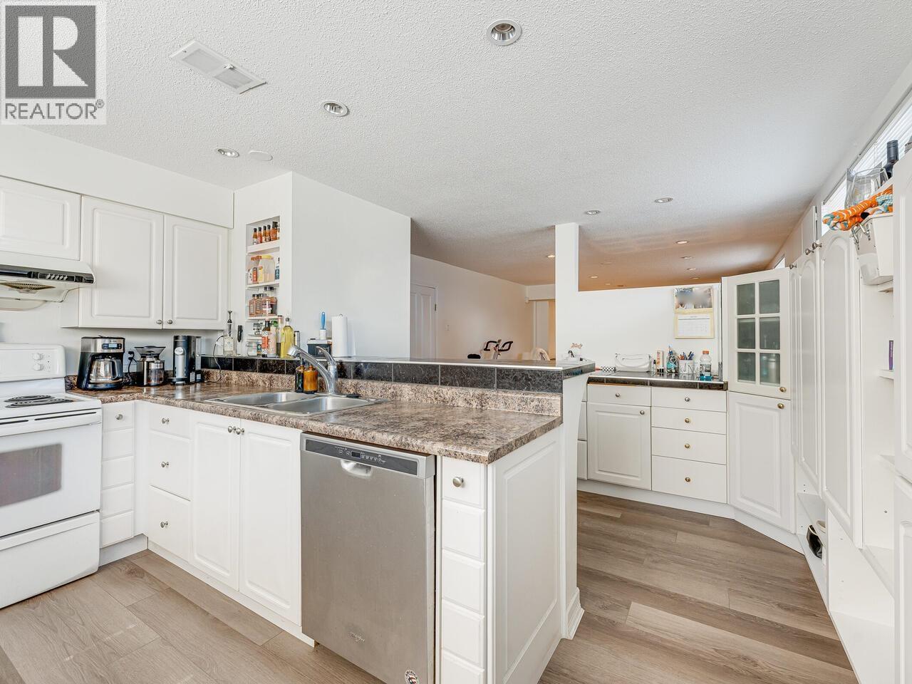 Photo 19 of 302 Blackman Street, New Westminster BC
