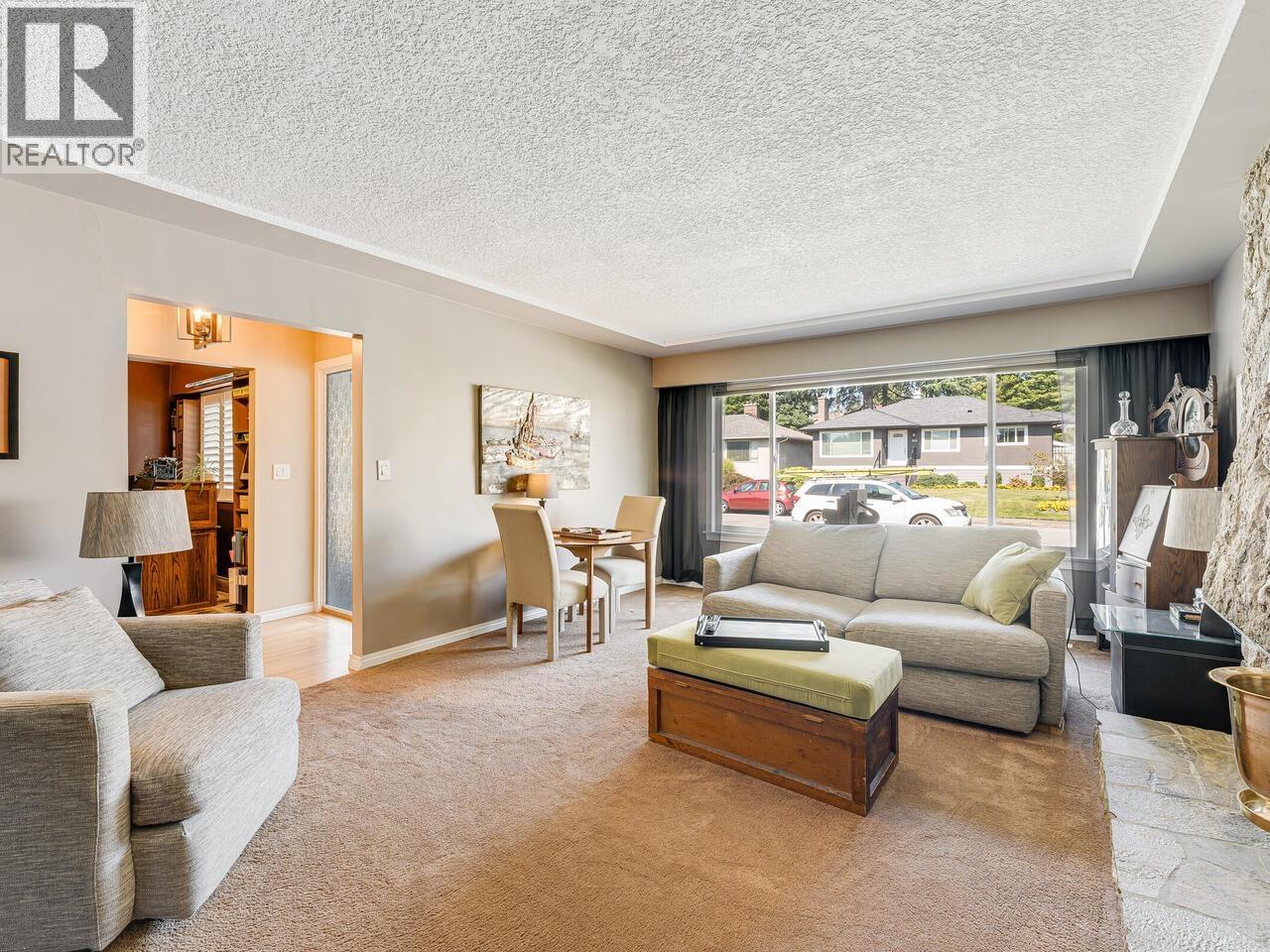 Photo 6 of 302 Blackman Street, New Westminster BC
