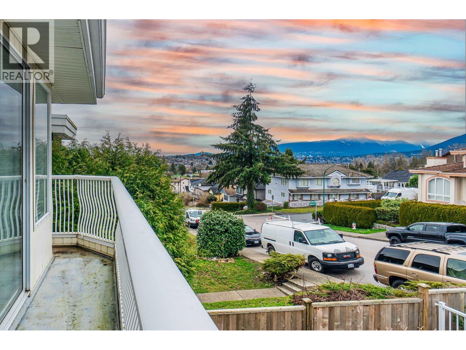 Photo 9 of 4838 Albert Street, Burnaby BC