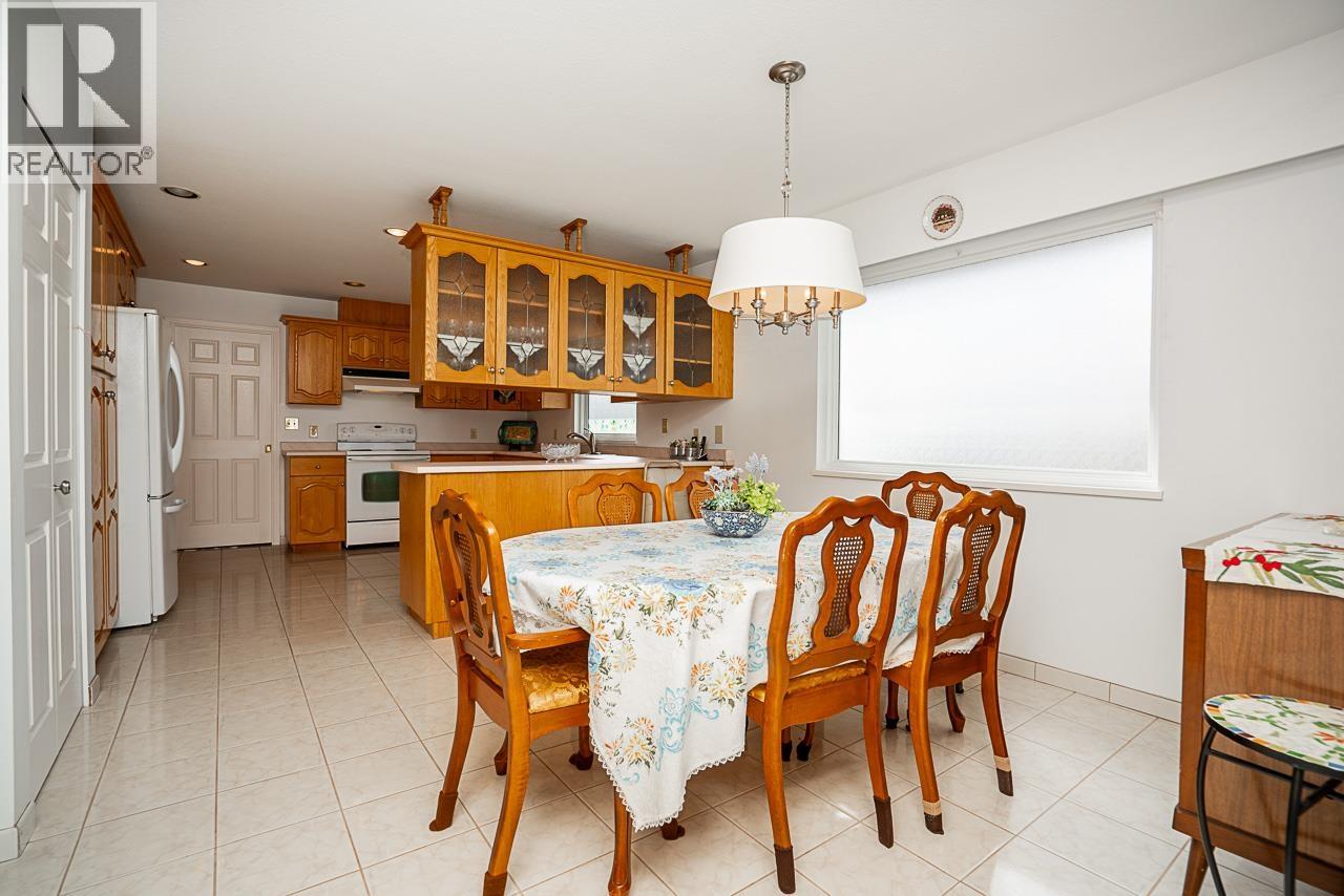 Photo 32 of 7823 Elwell Street, Burnaby BC