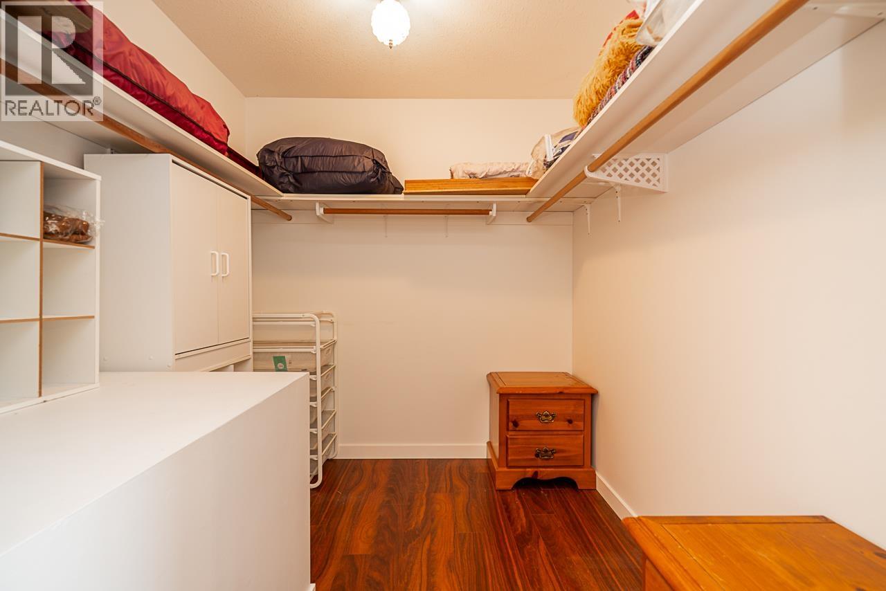 Photo 6 of 7823 Elwell Street, Burnaby BC