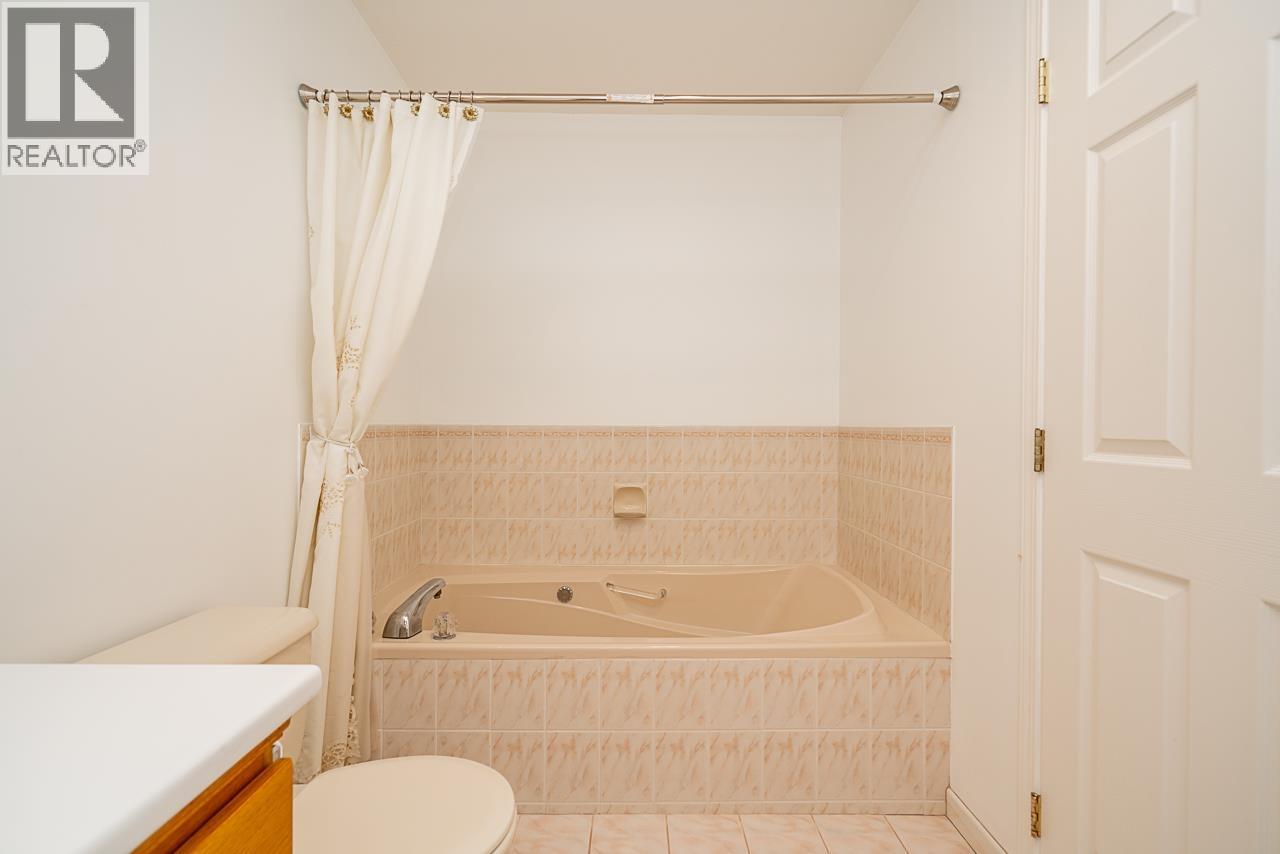 Photo 12 of 7823 Elwell Street, Burnaby BC